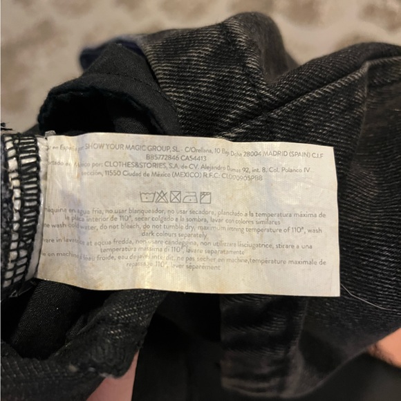 Wild Pony Black Mid Rise Mini Skirt with Asymmetric Hem - Picture 3 of 8